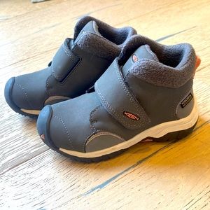 Keen Kootenay III Mid Waterproof Insulated Boots size 10US Worn 5 times!
